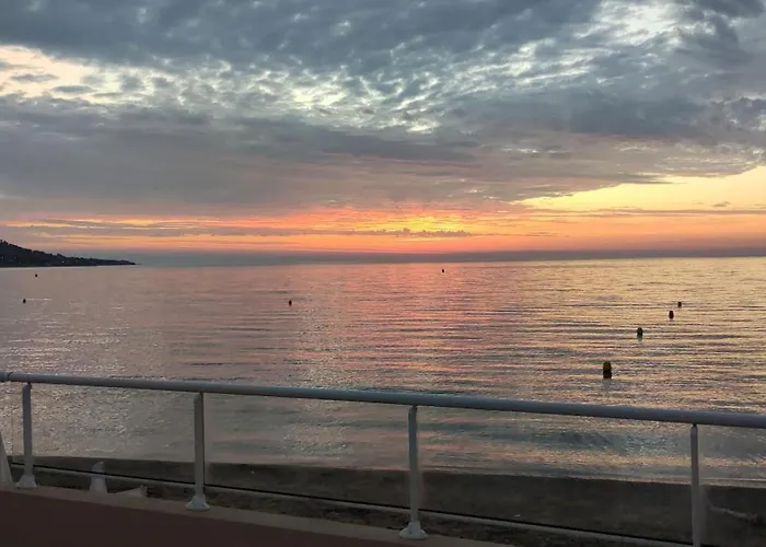 Sur La Maxime * סן-מקסים